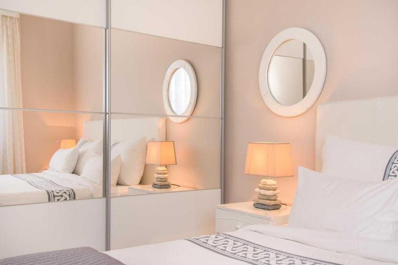 Apartments Dora โปเรช ภายนอก รูปภาพ