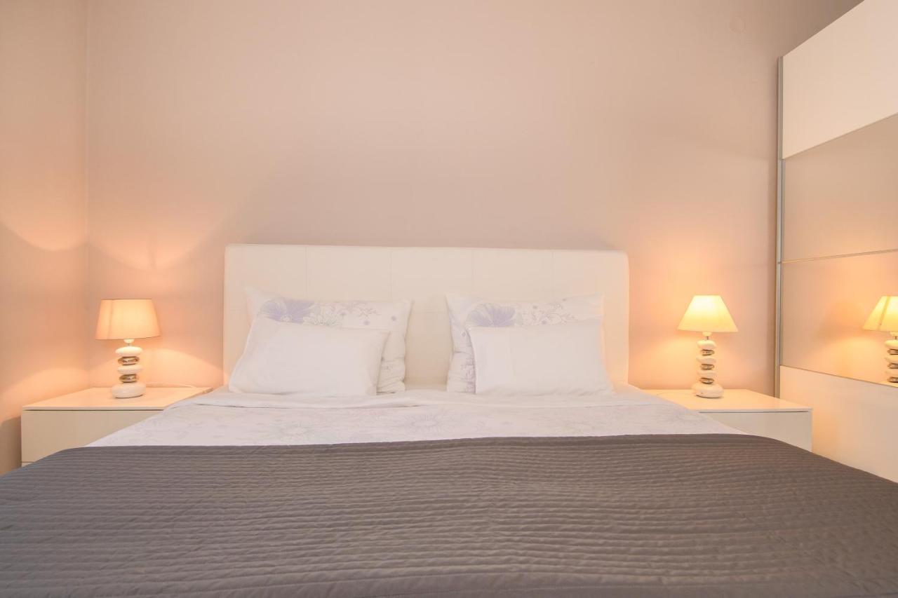 Apartments Dora โปเรช ภายนอก รูปภาพ