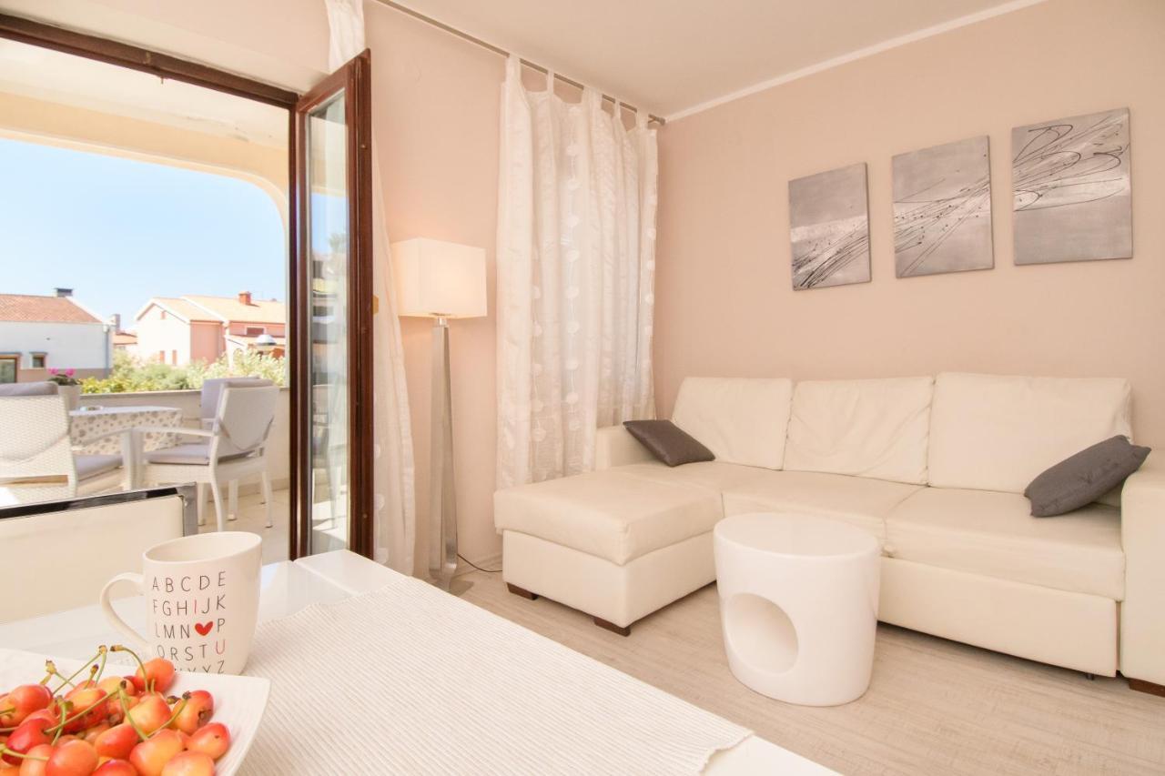 Apartments Dora โปเรช ภายนอก รูปภาพ
